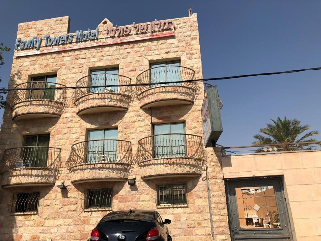 Faulty Towers Hotel Eilat Exterior foto