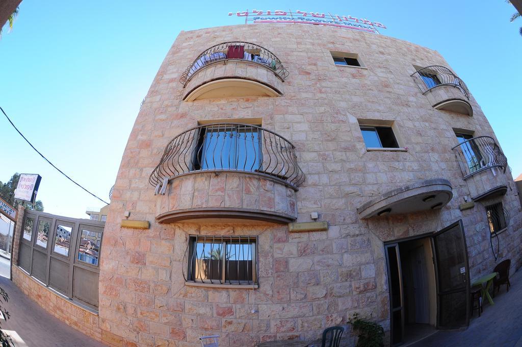 Faulty Towers Hotel Eilat Exterior foto