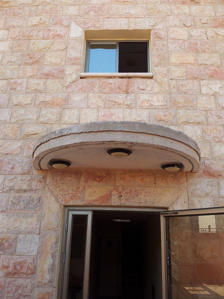 Faulty Towers Hotel Eilat Exterior foto